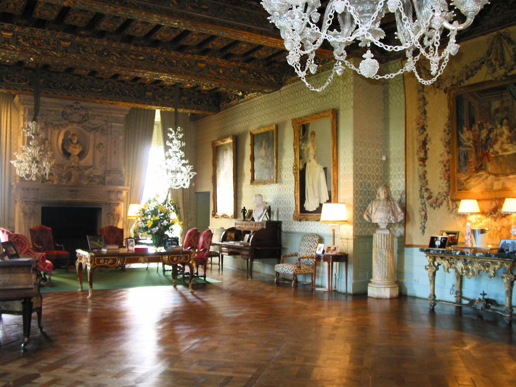 Chateau De Brissac Экстерьер фото